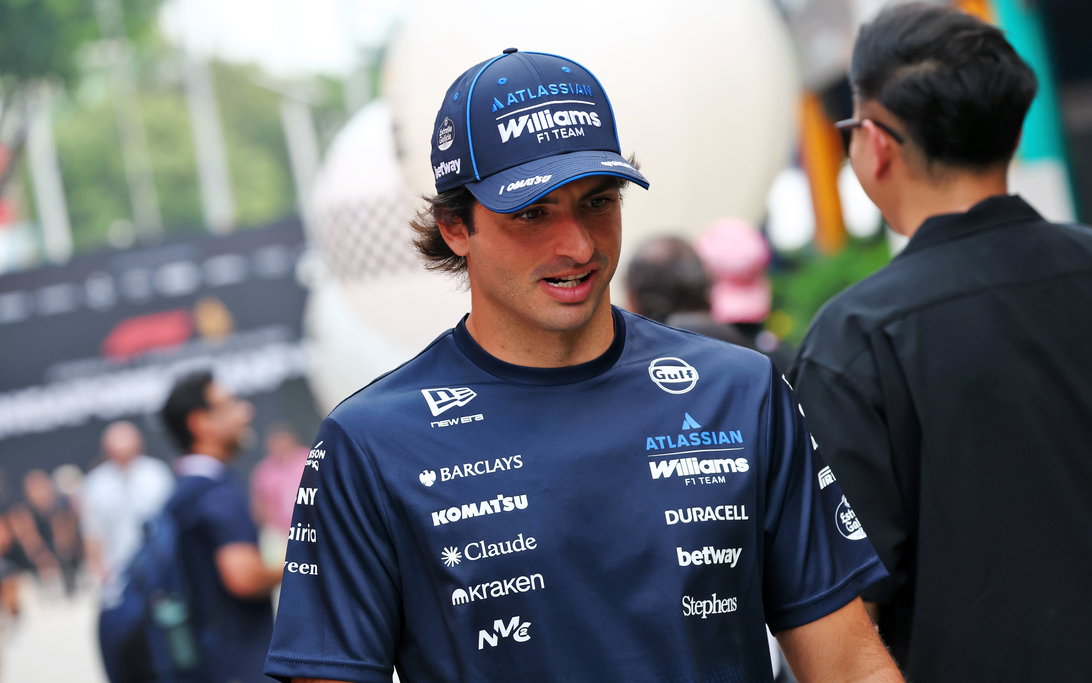 carlos sainz raises health concern amid singapore haze crisis Carlos Sainz Voices Health Worries Amid Singapore’s Severe Haze Crisis