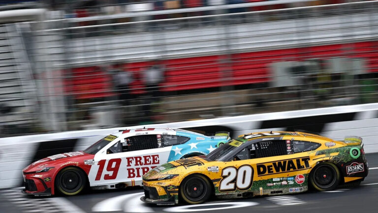 Chase Briscoe Edges Christopher Bell by 0.029s in Thrilling NASCAR Finish