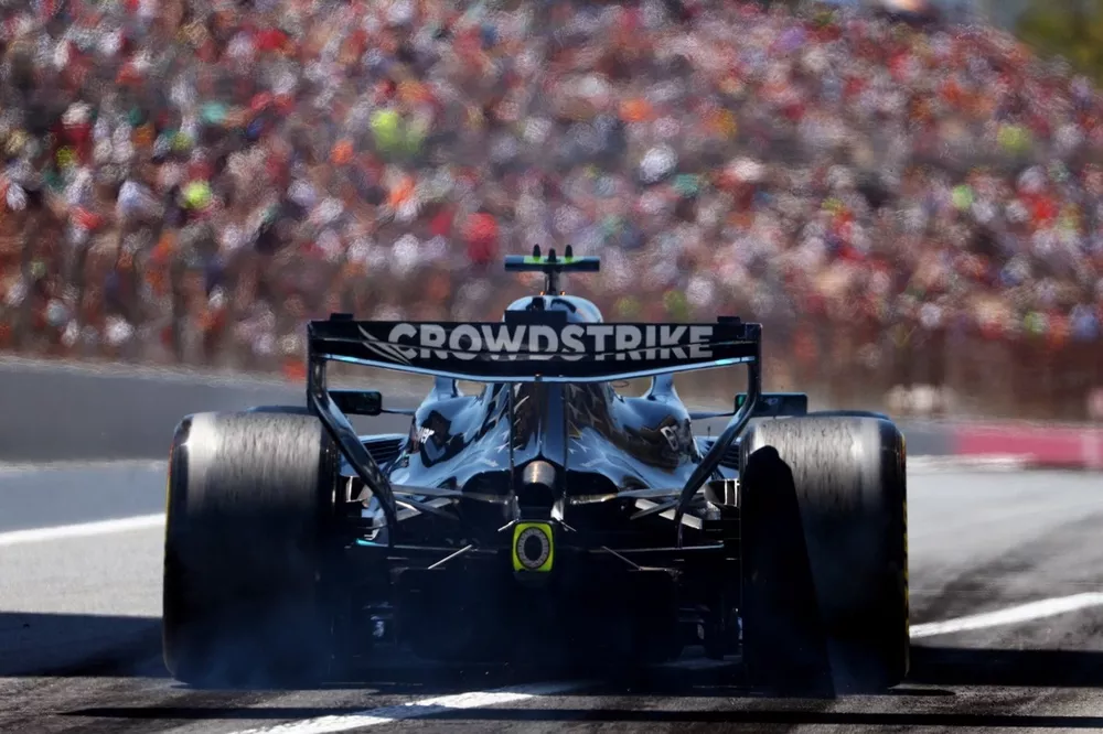 Pit lane and grid preparations for Barcelona qualifying day