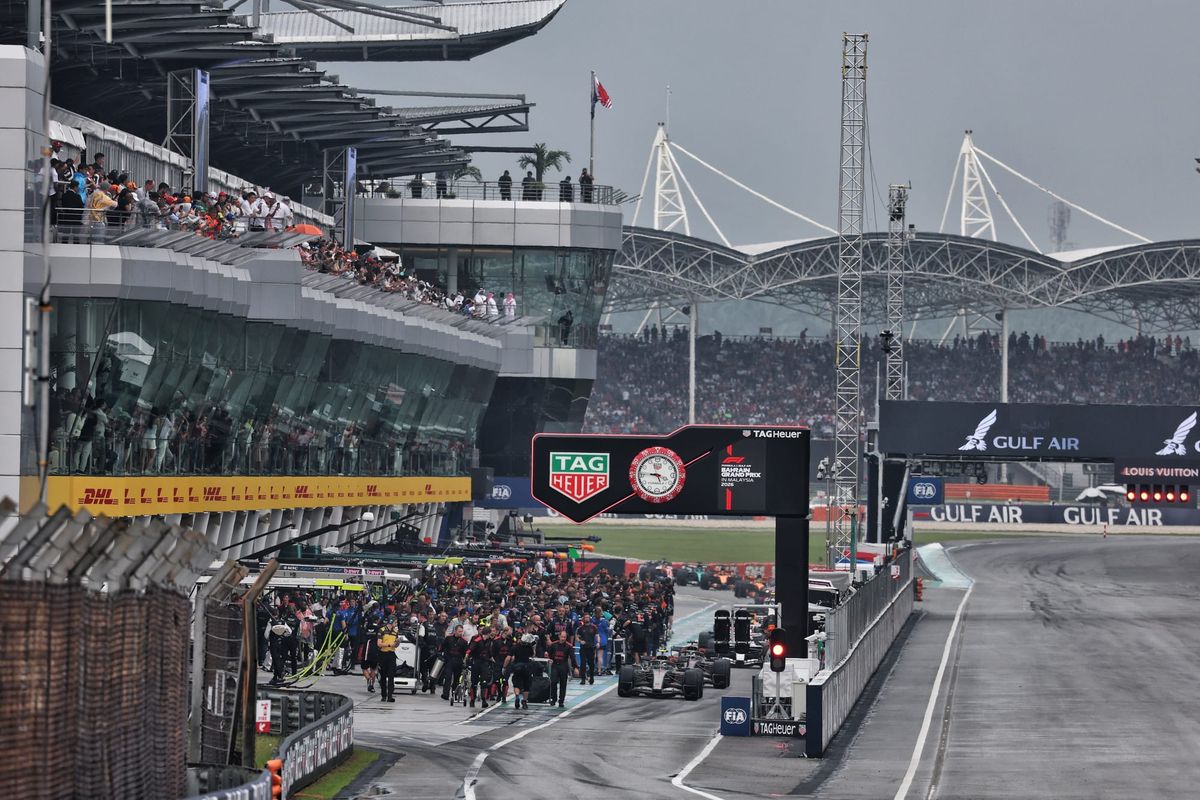software bug that triggered f1s malaysia chaos FIA Reveals Why F1 Engine Bug on Formation Lap Went Undetected