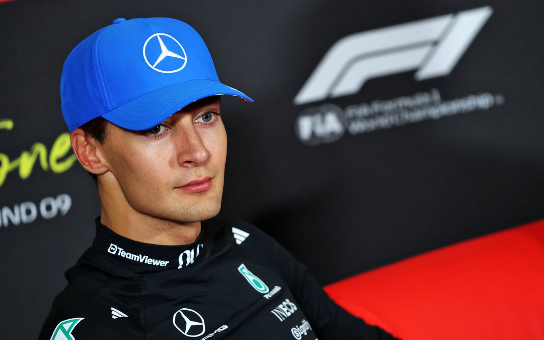 George Russell fights back at Silverstone after an unscheduled Mercedes pit stop
