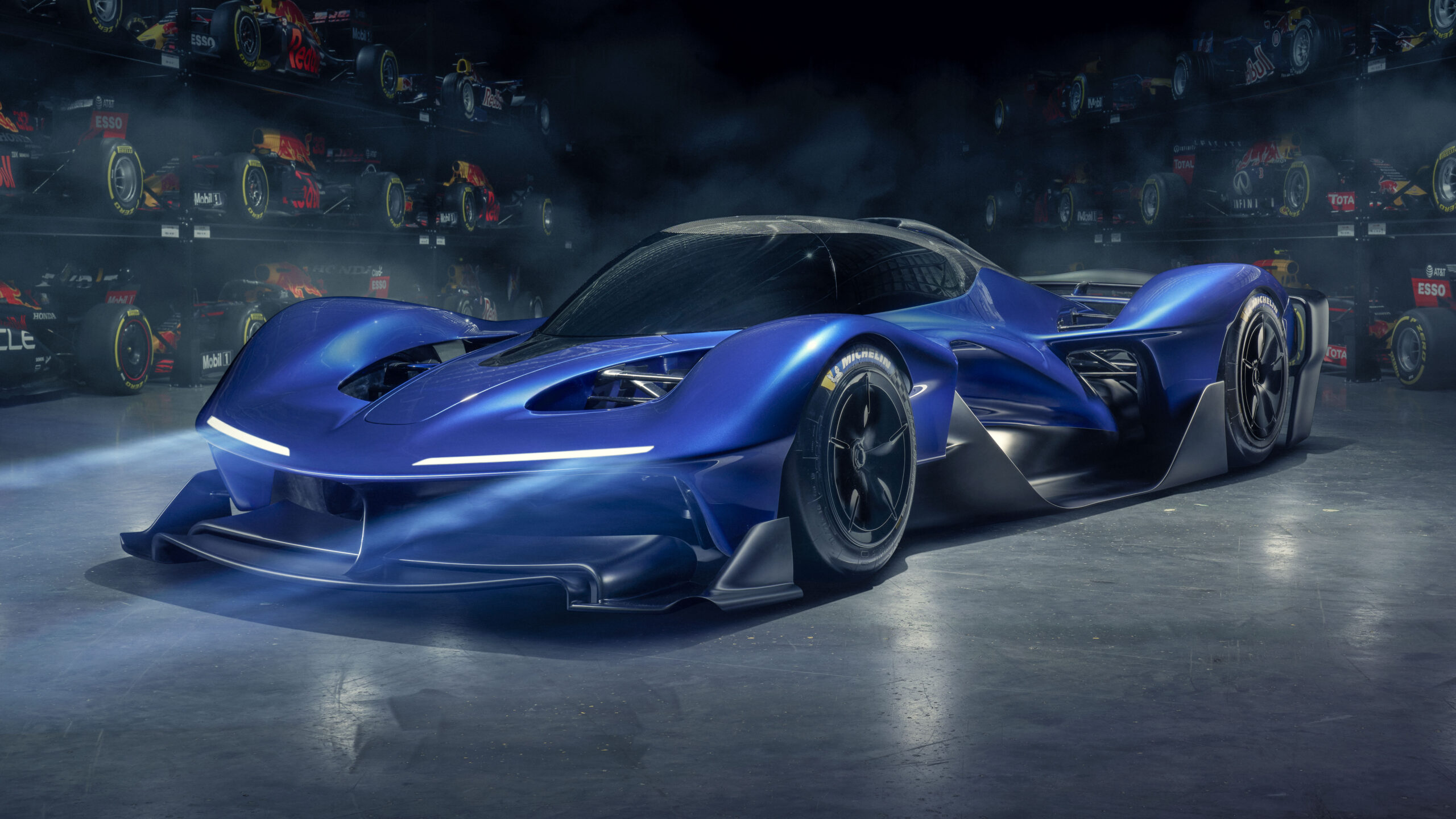 this is it adrian neweys 1200bhp 900kg rb17 hypercar thatll scaled Adrian Newey Celebrates Special Moment in Iconic Red Bull Reunion