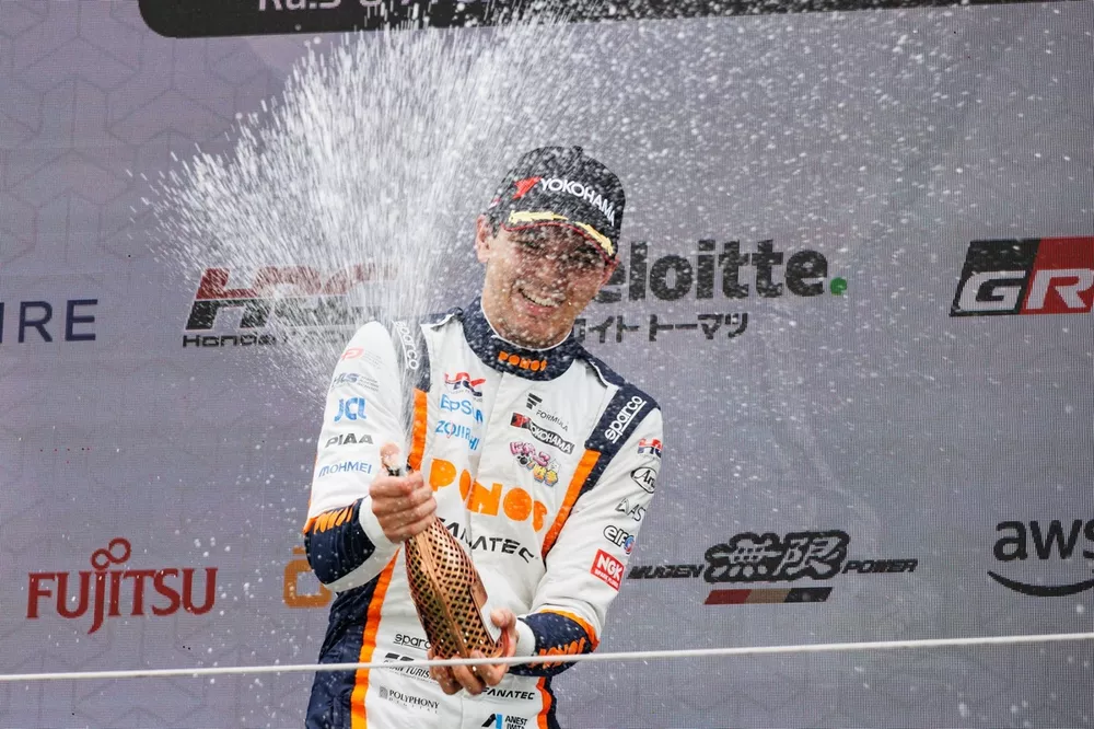 super formula fuji igor fraga wins while kakunoshin ohta closes Super Formula Fuji: Igor Fraga Triumphs as Kakunoshin Ohta Nears Championship