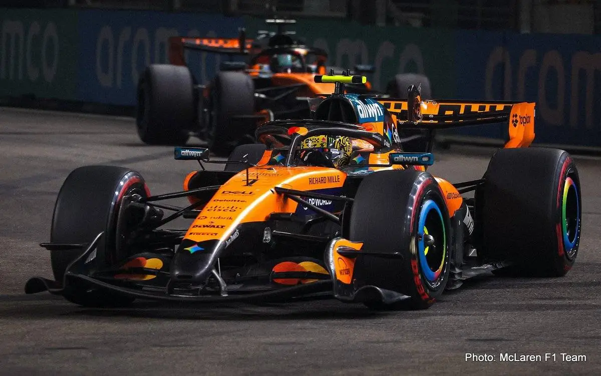 Lando Norris Reveals ‘Impossible’ McLaren Struggle After Austin Race 3 McLaren crew working on the car during Austin weekend