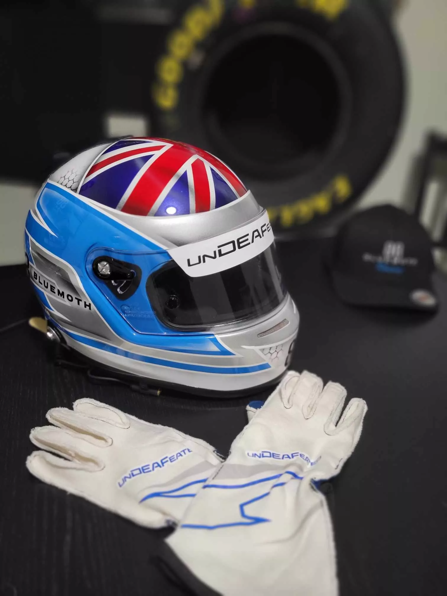 Custom Racing Gloves: Grip & Comfort 6 Kart Racing