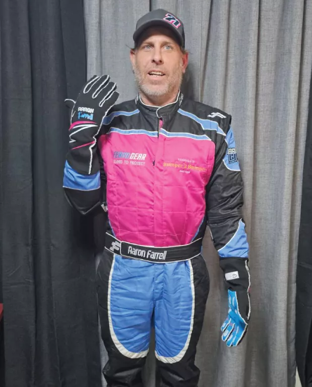 Custom Racing Gloves: Grip & Comfort 15 Driver Wearing Custom Racing Gears 4 Custom Racing Gloves: Grip & Comfort