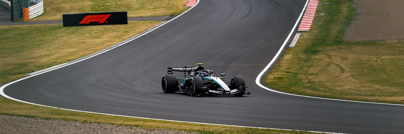 Silverstone Unveils Exciting Mystery Seat Tickets for 2026 F1 Race 3 Formula 1 fans in grandstands during a race weekend