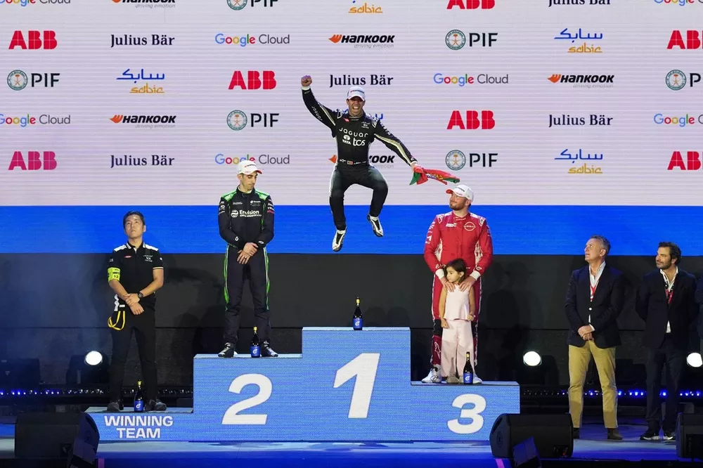 Antonio Felix da Costa Stunned by Tough and Turbulent Formula E Season 3 Da Costa ends victory drought with a Formula E win in Jeddah
