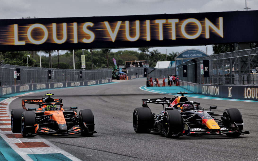 McLaren Reveals Clever Trick on Upgraded Red Bull Car 2 Red Bull RB22 sidepod design draws McLaren attention during the Miami weekend