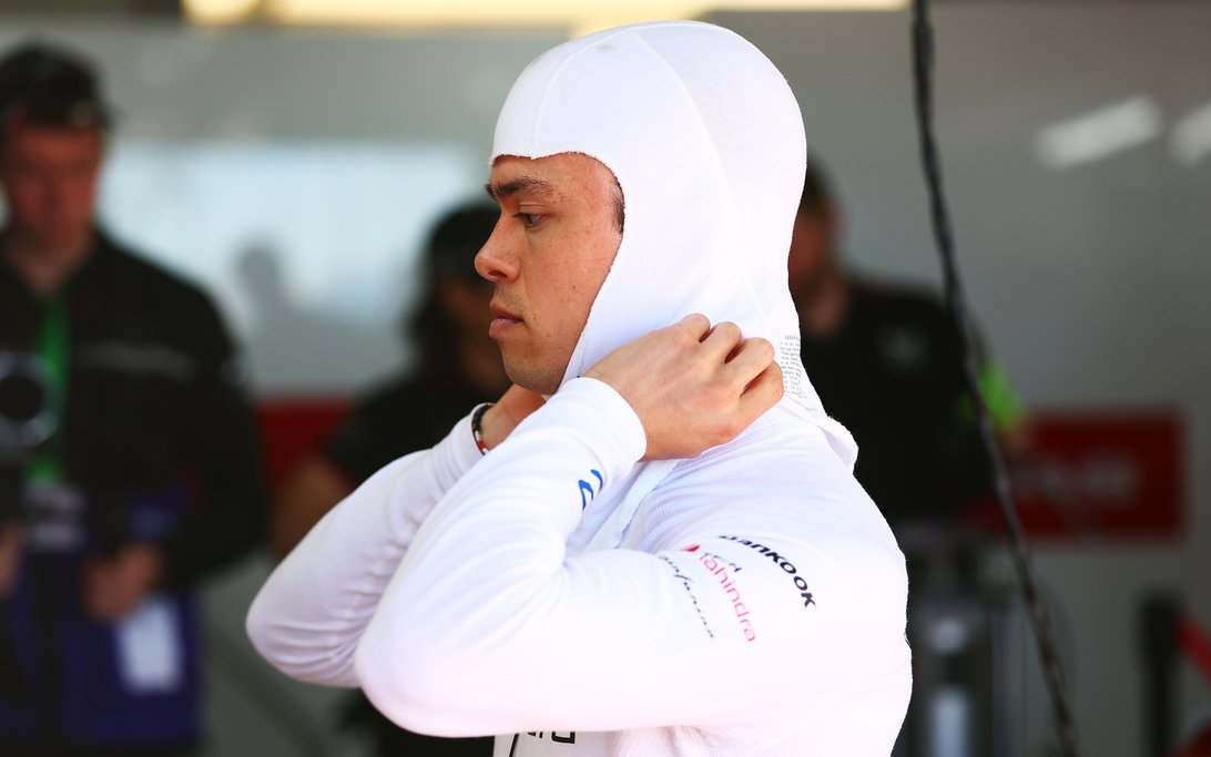 Nyck de Vries Triumphs in Formula E Despite Huge Dan Ticktum Penalty 2 Nyck de Vries leads the Monaco E-Prix for Mahindra
