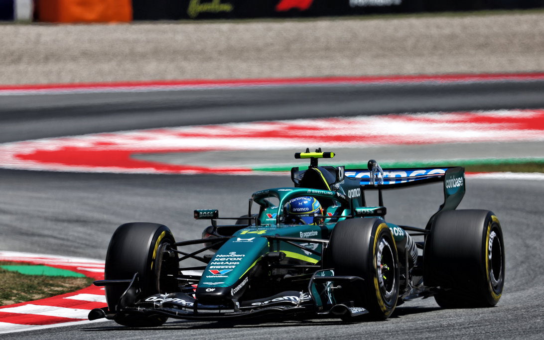 Aston Martin Faces Harsh Criticism: ‘Falls Short of F1 Standards’ 2 Aston Martin mechanics work on the AMR26 amid 2026 reliability concerns