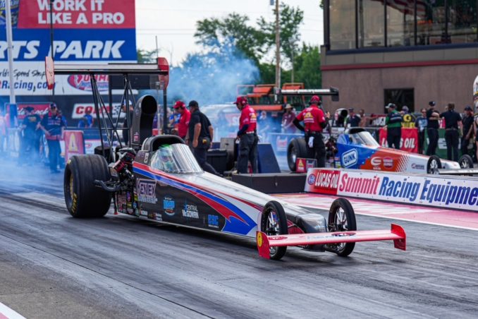 Dubbin Motorsports Returns to Norwalk Driven to Win a Diamond Wally and Ice Cream Scoop 2 Dubbin Motorsports Top Alcohol Dragster at Norwalk