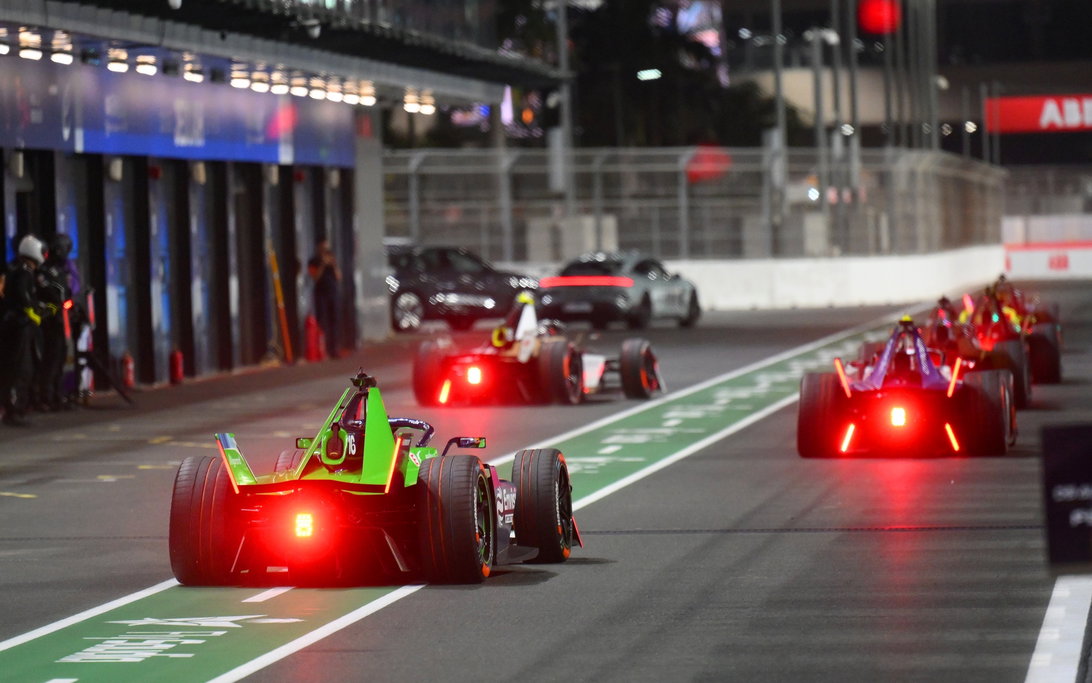 Formula E Reacts to Jeddah Issues After Gen4 Season Opener Set 3 Formula E leadership discusses Saudi Arabia calendar update