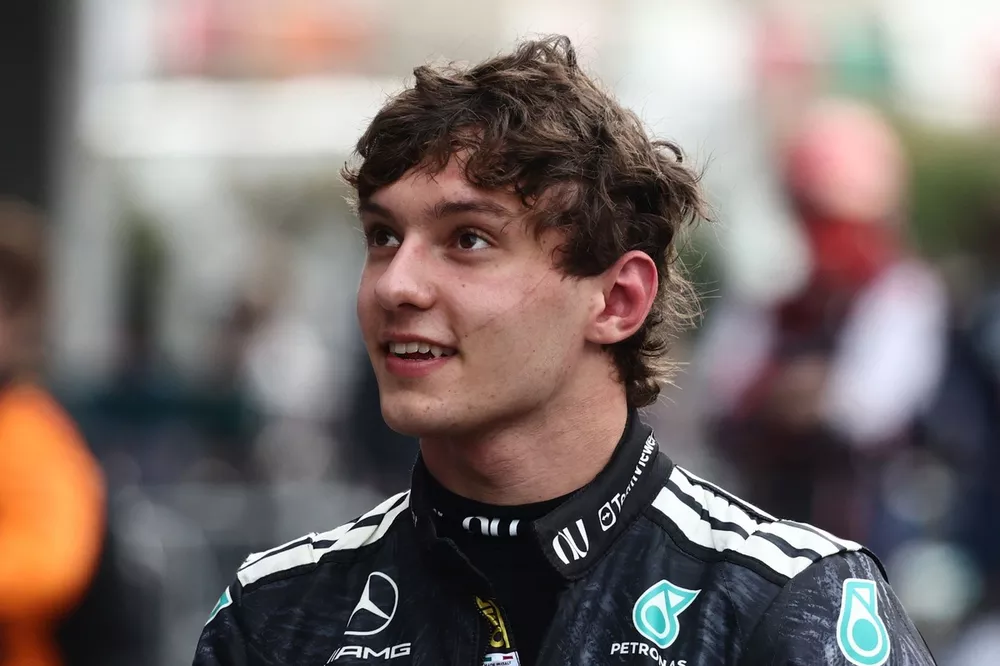 George Russell Prepares for Intense Lewis Hamilton Battle After Shocking Twist 3 Kimi Antonelli’s strong qualifying form adds to the race-day threat