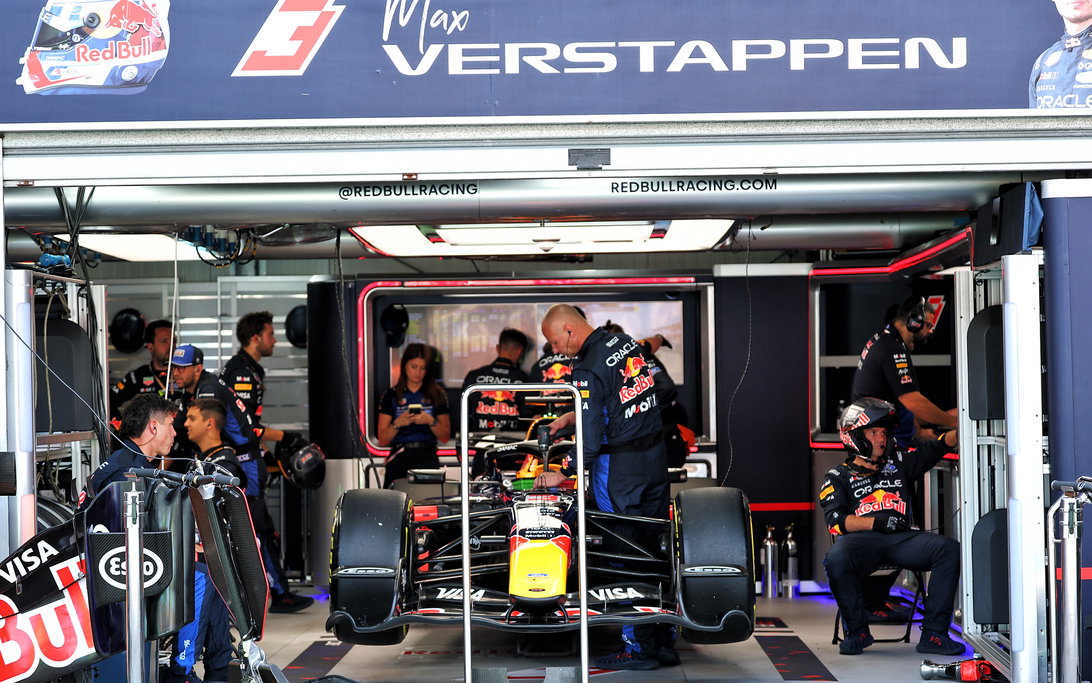 Max Verstappen Left Praying After Frightening Red Bull Failure Near-Miss 2 Max Verstappen slows at Monaco start after Red Bull power loss