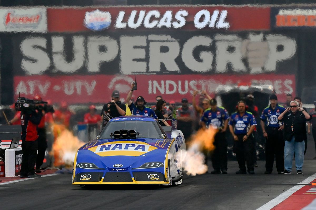 Ron Capps, ‘Legend of Thunder Valley,’ Powers Into Bristol Semifinals 3 Ron Capps powers to another strong Bristol Dragway result