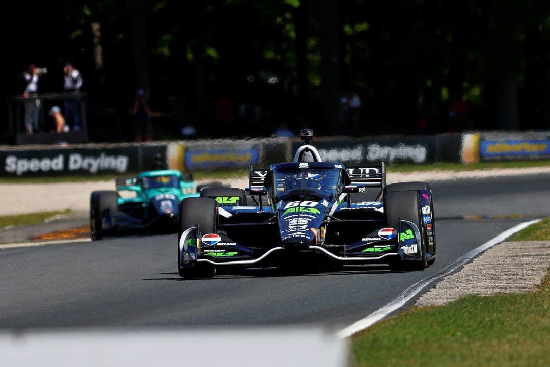 MSR Officially Announces Felix Rosenqvist’s Season-End Departure 2 Felix Rosenqvist and Meyer Shank Racing crew in pit lane
