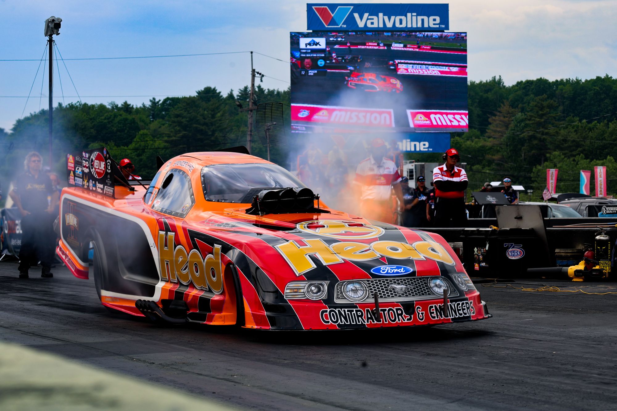 Spencer Hyde Advances Strongly in Second Race of Three-Part Series 2 Spencer Hyde pushes forward during the New England Nationals weekend