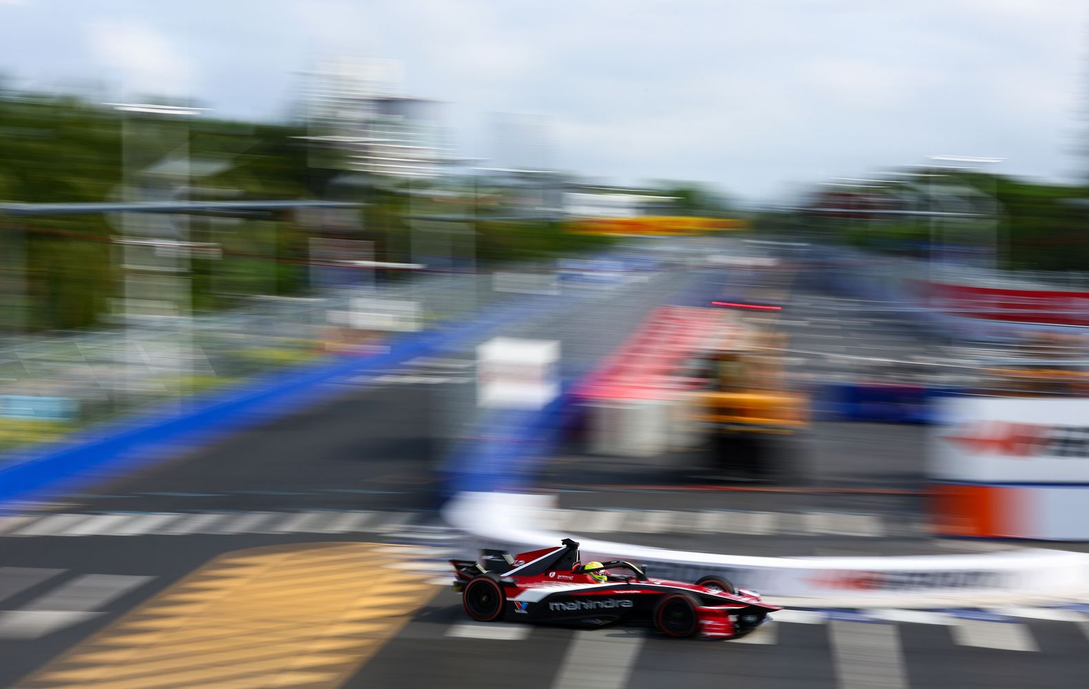 'Kill switch' agony hits again as Formula E team reveal Nico Hulkenberg's shock pain 3 Edoardo Mortara’s Mahindra stopped late in Sanya after a debris-triggered kill switch and extinguisher activation