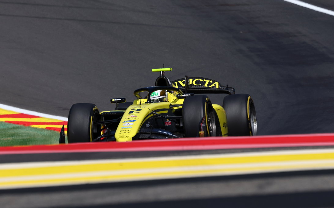 2026 FIA F2 Belgian Grand Prix Spa Sprint Race Latest Results 2 Joshua Dürksen leads the field during the F2 Sprint Race at Spa-Francorchamps