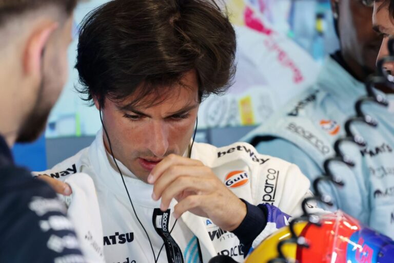 Sainz’s Bold New F1 Red Flag Rule Sparks Debate on 3-Place Grid Penalty 9 3 place grid penalty sainz proposes new f1 red flag rule Sainz’s Bold New F1 Red Flag Rule Sparks Debate on 3-Place Grid Penalty