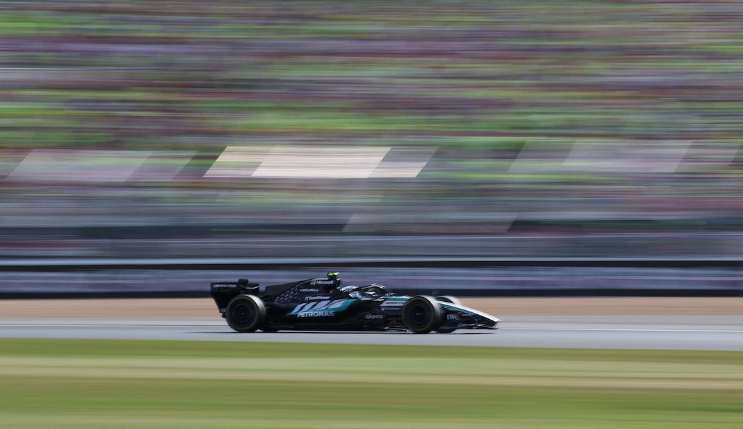 Antonelli Triumphs Over Hamilton in Intense British GP F1 Sprint Energy Clash 3 Kimi Antonelli denies Lewis Hamilton a home sprint win at Silverstone