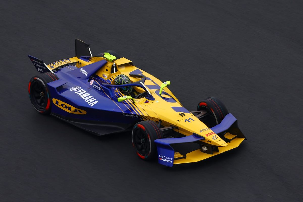Di Grassi Stuns with Lola Yamaha’s Breakthrough First Win 2 Lucas di Grassi gives Lola Yamaha Abt first Formula E win in Shanghai