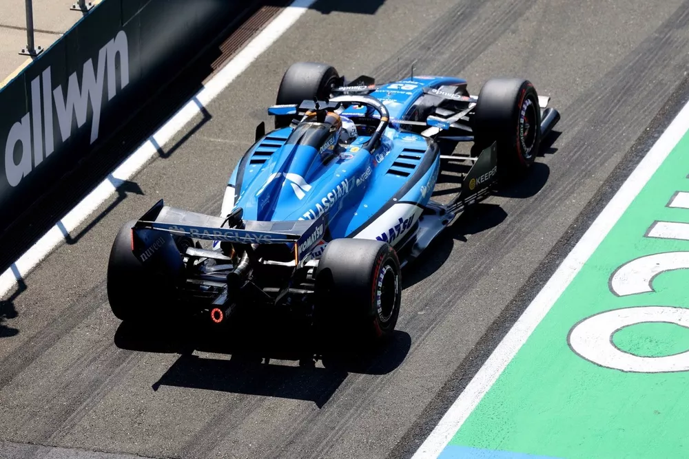 Williams Drivers Stir Buzz with Unexpected Replies on F1 Future 2 Williams faces a tough 2026 season as driver futures remain uncertain