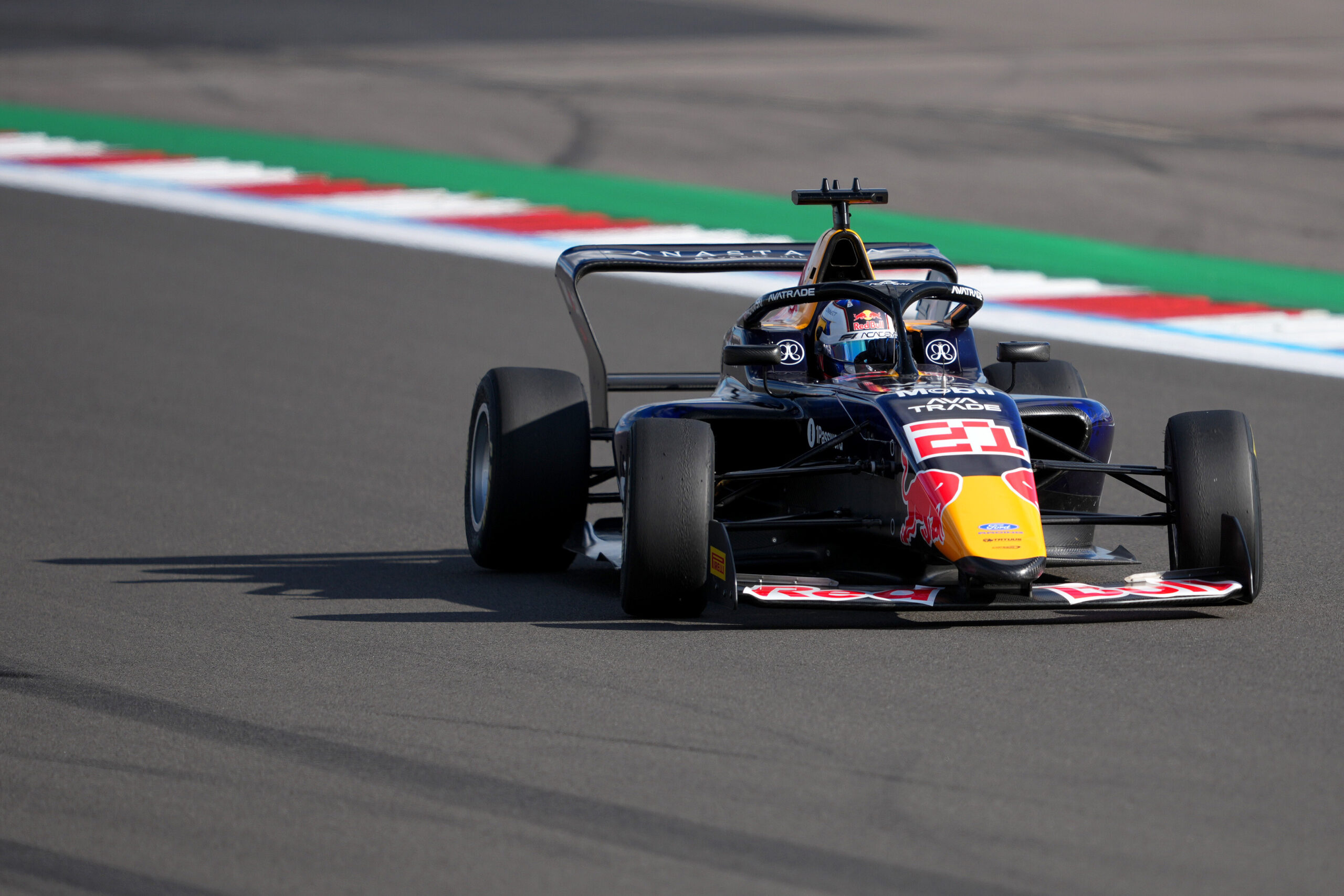 Palmowski Dominates Thrilling Silverstone Feature Race Victory 3 Palmowski leads the field during the Silverstone Feature Race