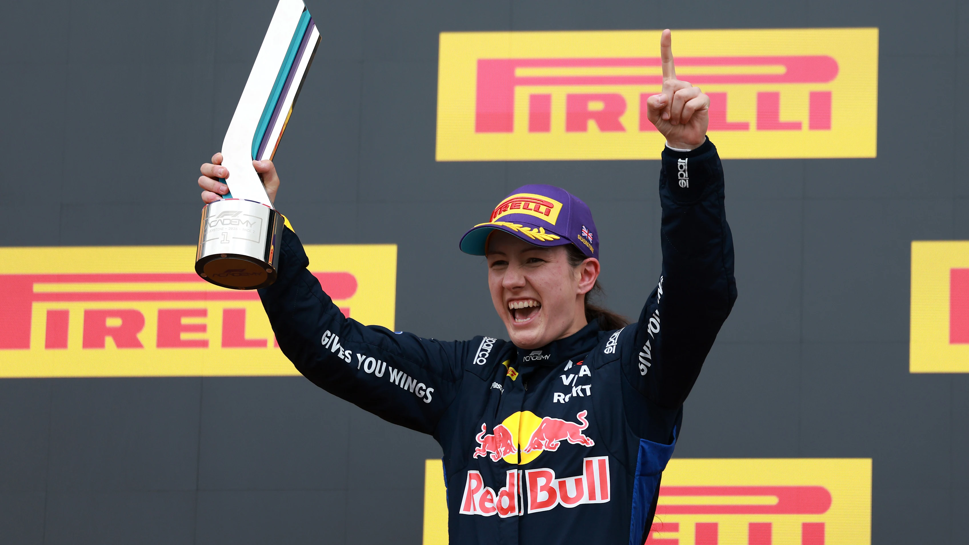 Palmowski Dominates Thrilling Silverstone Feature Race Victory 2 Alisha Palmowski wins the F1 Academy Feature Race at Silverstone