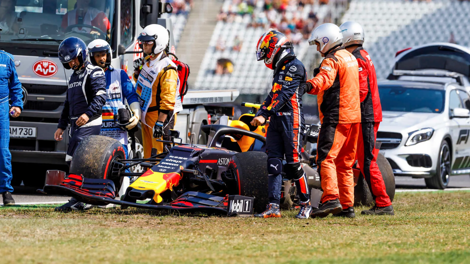 Pierre Gasly Crash Forces Early End to Belgian GP Practice 3 Pit wall reaction to practice crash and session interruption