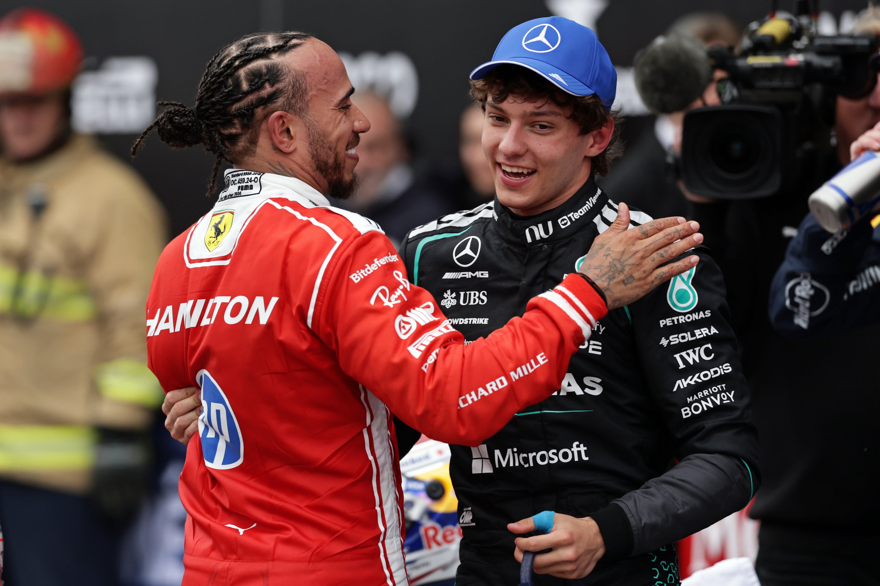 Kimi Antonelli Thrilled with Damage Control in Hungarian GP, Boosts Title Lead 3 Hamilton and Antonelli headline a multi-team fight at the Hungarian Grand Prix