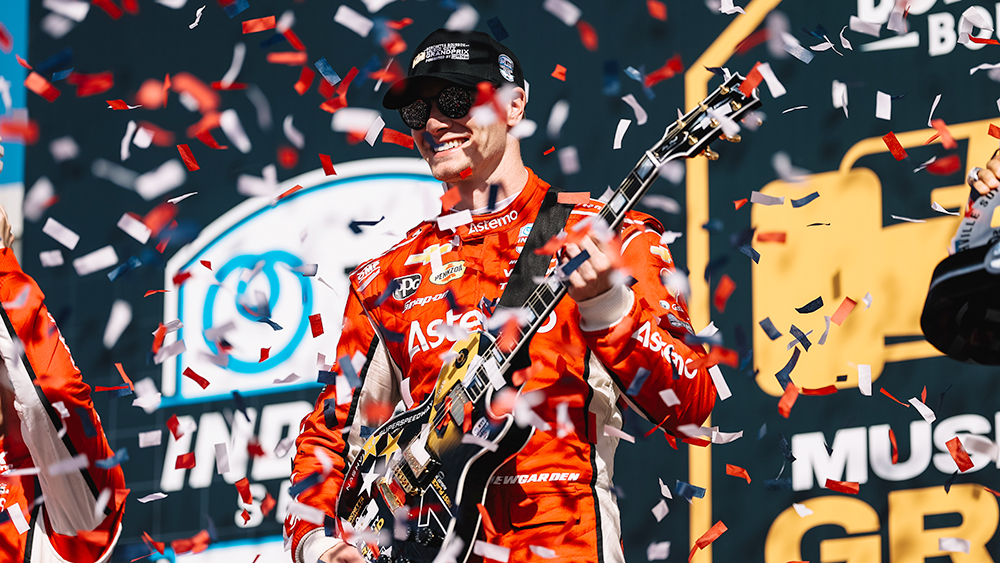Longer Race on Nashville Oval Set to Shift Sunday Strategies 2 NTT INDYCAR SERIES action at Nashville Superspeedway