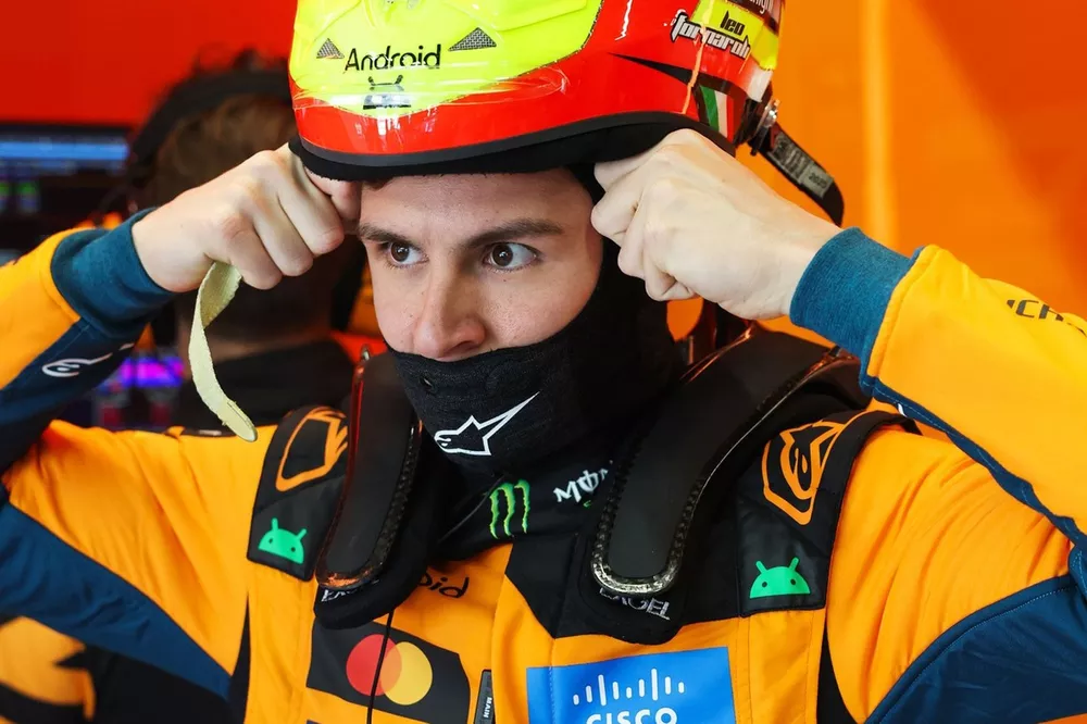 Fornaroli Set to Make Impact in Hungary FP1 as Team Unveils Key Upgrades 2 Leonardo Fornaroli prepares with McLaren ahead of FP1 at the Hungaroring