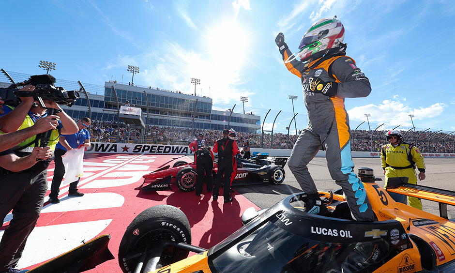 Data Shows Josef Newgarden and Pato O’Ward Dominate Oval Tracks 3 Pato O’Ward celebrates an Iowa oval win amid battles with Newgarden