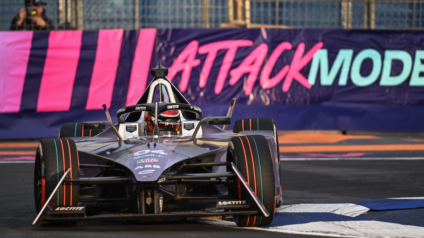 Pascal Wehrlein Clinches Thrilling Shanghai Formula E Pole 3 Pascal Wehrlein celebrates Shanghai E-Prix pole as qualifying results are confirmed