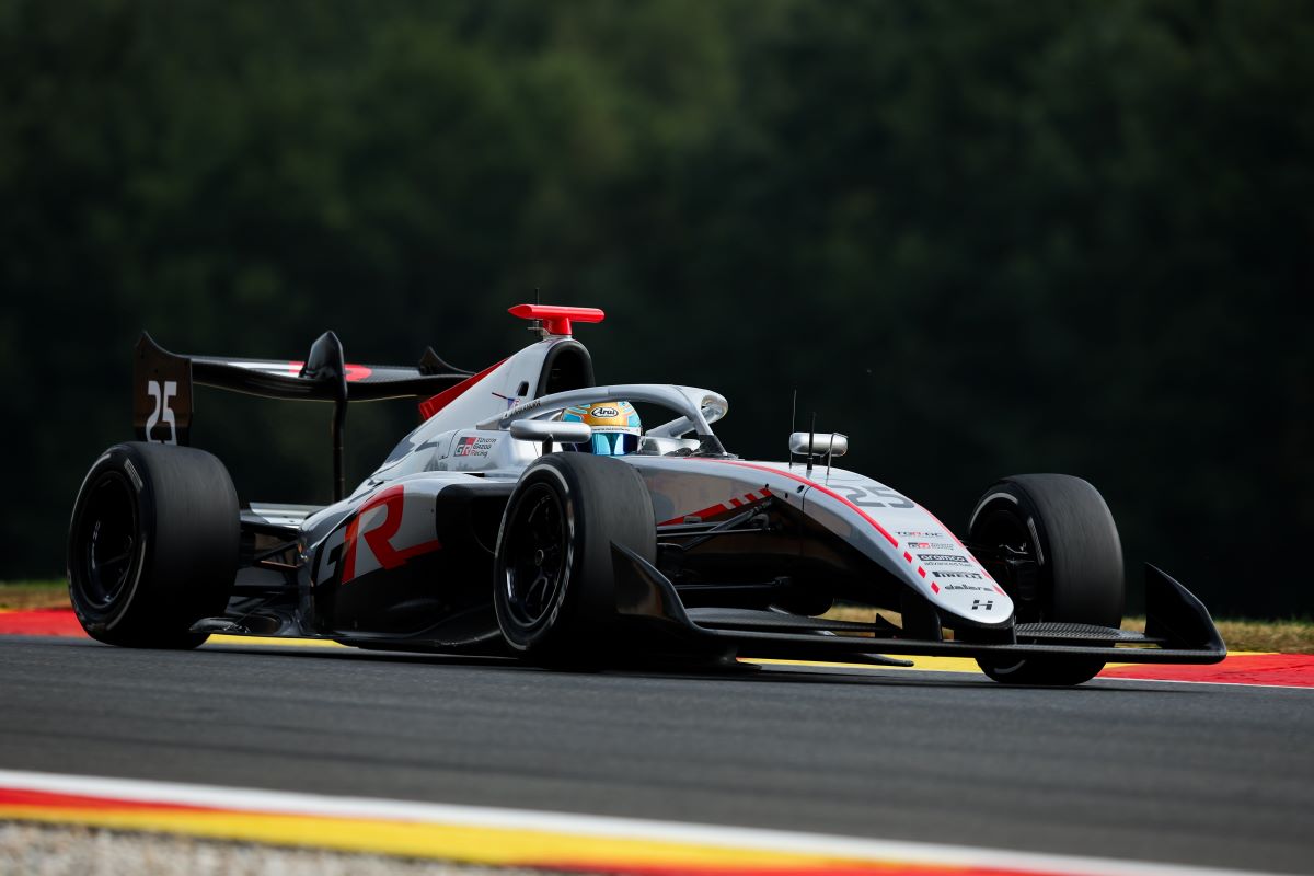 Jin Nakamura Scores Thrilling First F3 Victory in Belgium Sprint 3 Nakamura leads the field during the FIA F3 Sprint at Spa-Francorchamps