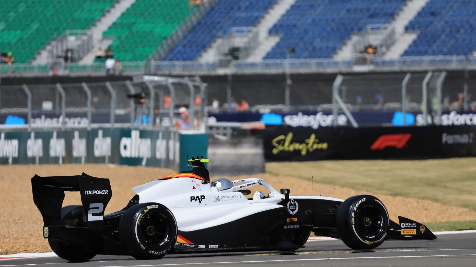 Ugochukwu Dominates Silverstone F3 Sprint Race Victory 3 Campos Racing celebrates Ugo Ugochukwu’s Silverstone Sprint victory in Formula 3