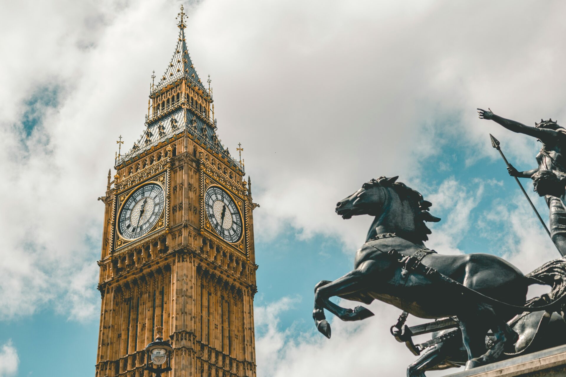 2026 Formula E London E-Prix Schedule and Key Times 2 Andretti Global car at the 2026 London E-Prix, ExCeL Centre