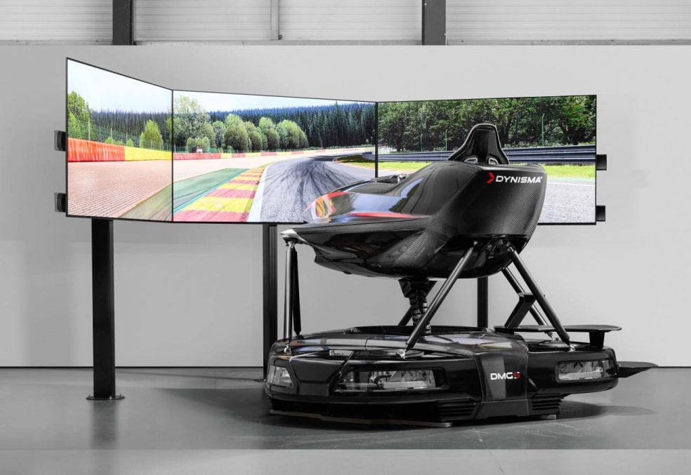 Discover the Mind-Blowing Dynisma F1 Simulator Experience 3 Compact Dynisma DMG-S Formula 1 simulator rig setup