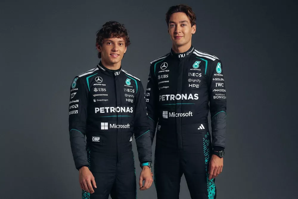 Kimi Antonelli Praises George Russell for Late Mercedes Team Order Move 3 George Russell in the Mercedes at Zandvoort under team orders