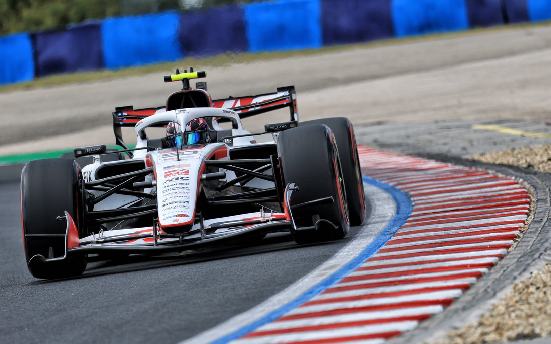 Haas Advances F1 Driver Testing as Talent Evaluation Unfolds 2 Haas runs VF-25 at Portimao evaluation test