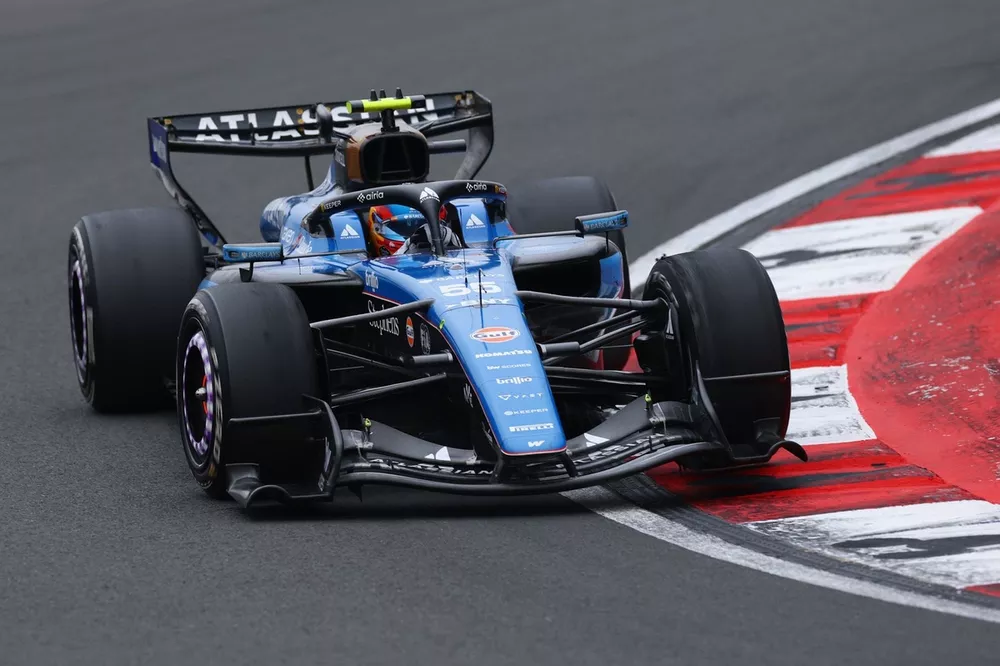 Carlos Sainz Shares Shocking Past Talk with Team Boss 3 Williams principal James Vowles outlines the team’s rebuild timeline