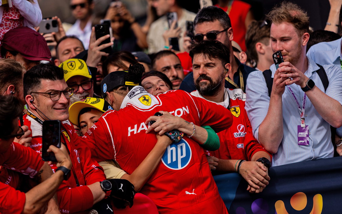 Lewis Hamilton’s Power Sparks Ferrari’s F1 Title Revival 2 Lewis Hamilton leads Ferrari’s revived 2026 campaign during an F1 weekend.