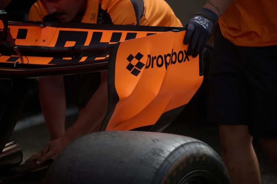 Crinkled McLaren Rear Wing Revealed in Dutch GP F1 Upgrades 3 McLaren’s upgraded rear wing fitted ahead of Dutch GP running