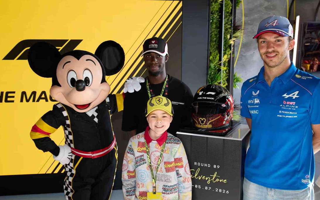 Unique F1 Helmet Breaks Historic Auction Record for Charity 2 Disney x Formula 1 Fuel the Magic charity helmet signed by F1 drivers