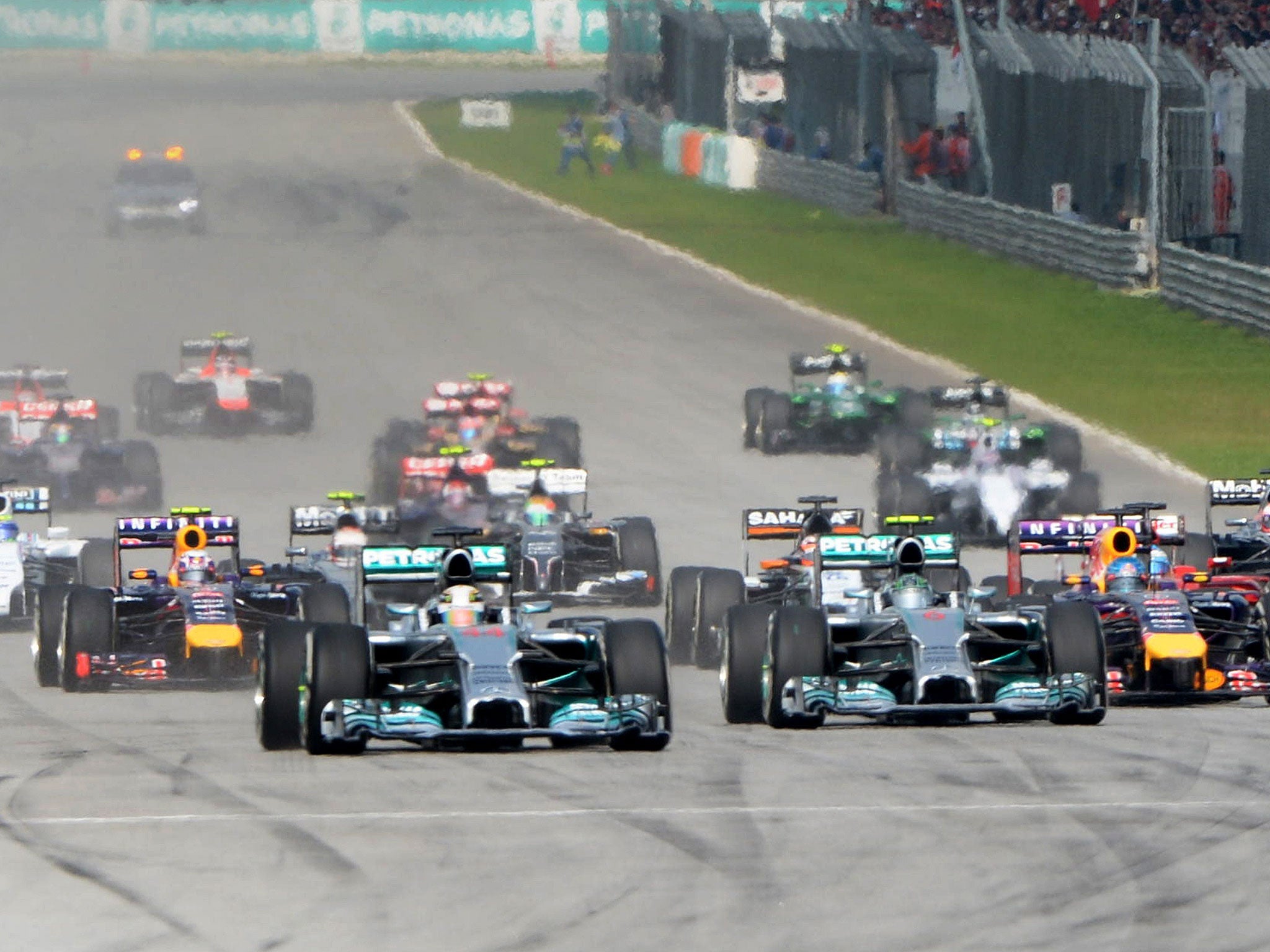 FIA Sets Official Race Start Time as F1 Makes Exciting Return to Malaysia 2 Sepang International Circuit grandstand and track layout under tropical skies