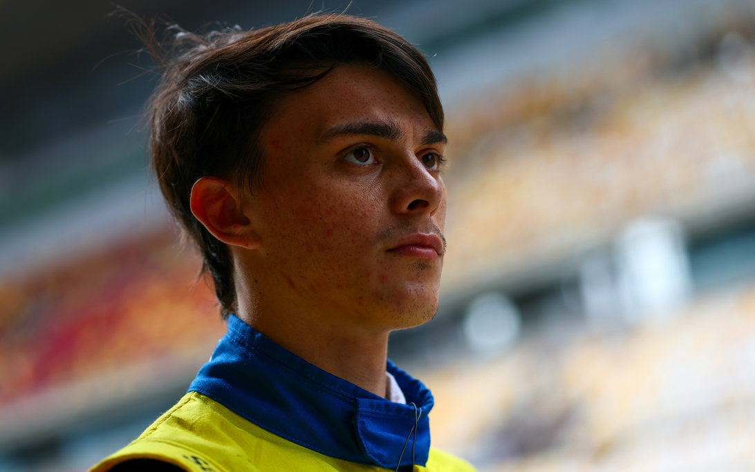 Zane Maloney Shocks Fans with Bold Nissan Formula E Switch 3 Zane Maloney partners Oliver Rowland at Nissan in Formula E