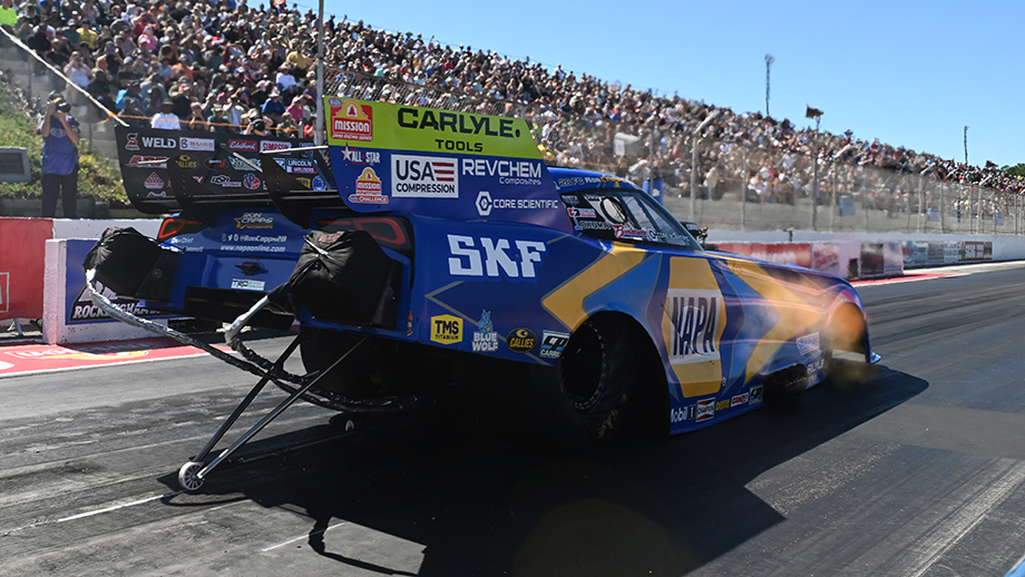 Capps, Kalitta, Hartford, Smith Dominate Friday Qualifying at Rockingham 2 Ron Capps, Doug Kalitta, Matt Hartford, and Angie Smith hold Friday qualifying leads at Rockingham