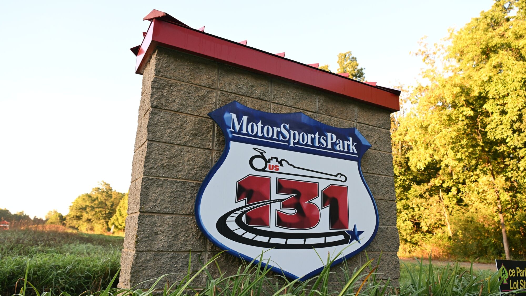 Dodge NHRA Great Lakes Nationals Rescheduled for Monday at U.S. 131 Motorsports 2 Rain delay at U.S. 131 postpones Dodge NHRA Great Lakes Nationals eliminations to Monday